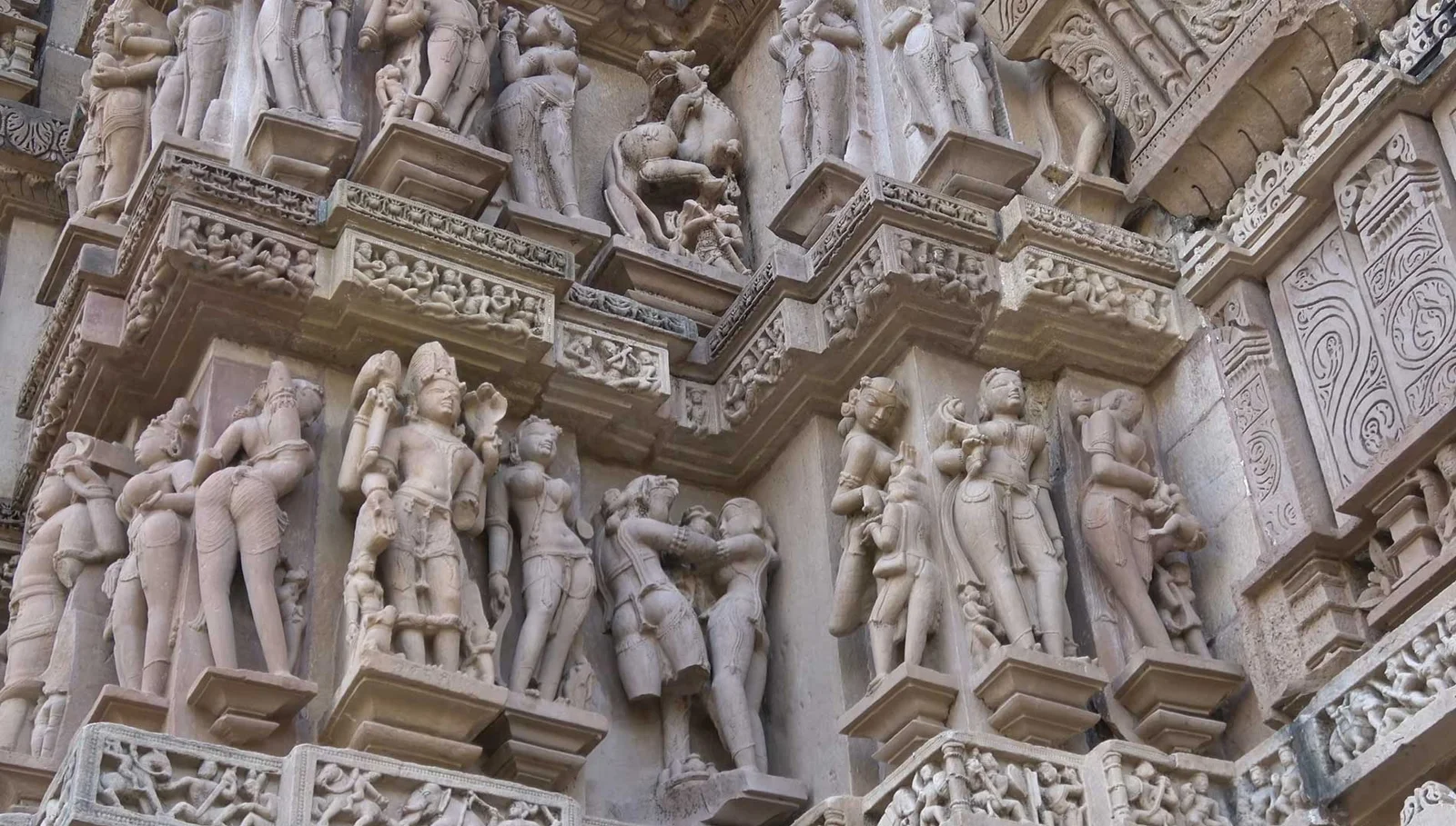  Gwalior Orchha Khajuraho Tour Package – 5 Days / 4 Nights